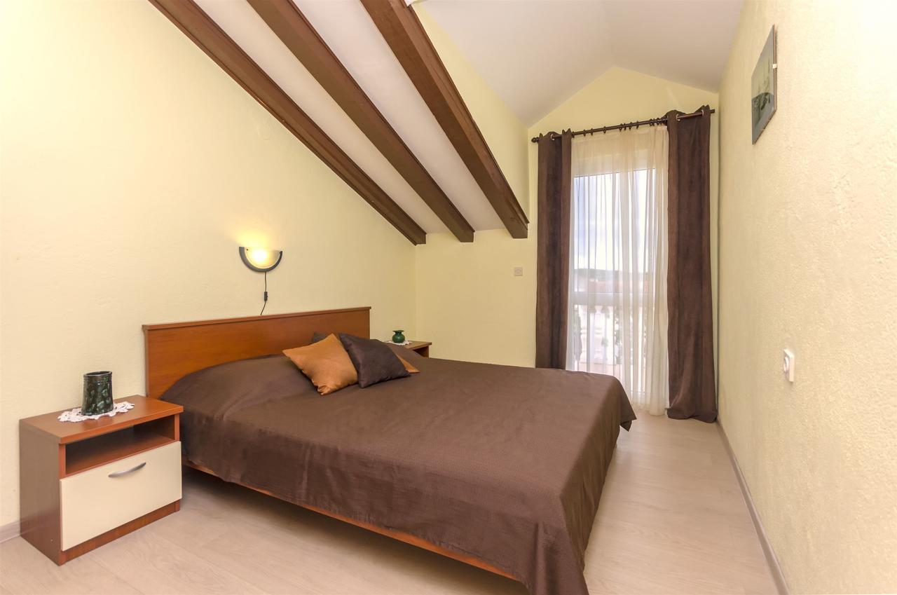 Apartments Toni Vodice Exterior photo